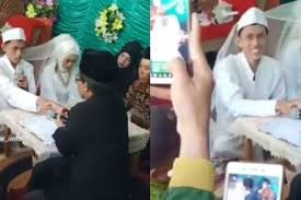 Maybe you would like to learn more about one of these? Salah Ucap Saat Akad Ijab Qobul Pengantin Pria Ini Picu Gelak Tawa Para Undangan