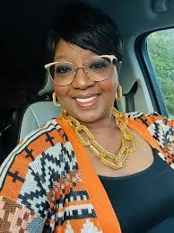 Robin Malchow's Instagram, Twitter & Facebook