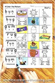 These Short U Phonics Worksheets Give Students Practice Reading And Writing Short U Cvc Words By Word Phonics Worksheets Phonics Kindergarten Word Work Centers