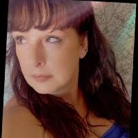 100+ "Hollie" profiles