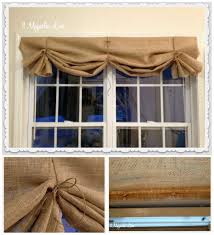 15 Facons Stylees D Utiliser La Toile De Jute Dans Votre Decoration En 2020 Rideau Toile De Jute Toile De Jute Idees De Rideaux