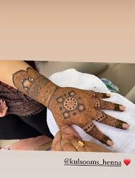 Juegos olimpicos logo png : A Beaming Bakhtawar Shows Her Intricate And Beautiful Bridal Mehndi Celebrity Images