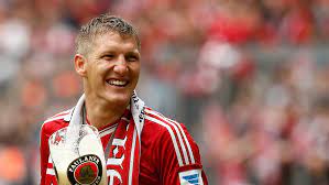 Bastian schweinsteiger is a midfielder and is 5'11 and weighs 168. Bundesliga Bastian Schweinsteiger 10 Key Moments In The Career Of A Bayern Munich And Germany Legend