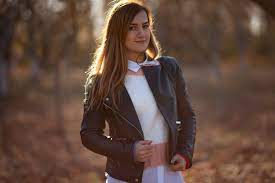 Check spelling or type a new query. Despre Mine Andreea Savulescu