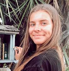 Abigail Newcomb's Instagram, Twitter & Facebook