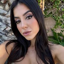 Tattoos vs Friends: Prioritizing Love and Relationships