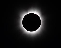 Eine sonnenfinsternis kommt äusserlich besehen dadurch zustande, dass sich der mond verdunkelnd vor die sonnenscheibe stellt. Esa Space For Kids Sonnenfinsternis