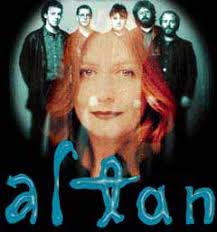 FolkWorld Article: Interview: Mairead Ni Mhaonaigh