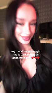 Chase Atlantic Concert Excitement: Swim Lyrics & Emotions