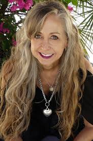 Lisa Cornelison's Instagram, Twitter & Facebook