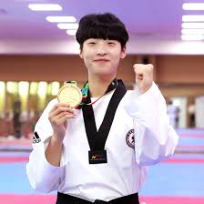 이다빈 선수 펀치로 1점씩 잘 따더라. ì•„ì‹œì•ˆê²Œìž„ 2ê´€ì™• ë¹„ê²°ì€ ì‹¤íŒ¨ í†µí•œ ë°°ì›€ì´ì£ 