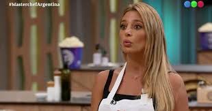 Masterchef celebrity anuncia su regreso a las pantallas chicas de los colombianos y esta nueva temporada contará con la participación de 20 celebridades que competirán por conquistar el paladar. Celebrity Pledge Times