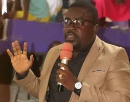 The rescue team just paid a visit to the Liberia Football Association(LFA)  for their little contribution, From budget 150 to 50 🤣🤣🤣.