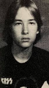 From Judy Gordon Petty, Ronnie's youngest sister: It is with a heavy and  very sad heart that we let all of our friends and family know that my  brother Ron Gordon passed