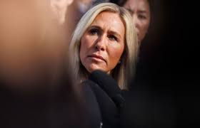 House Democrat exchanged texts with Epstein during 2019 congressional  hearing