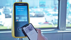 Plata efectivă cu telefonul presupune doar apropierea telefonului de pos, cu ecranul activat și comunicarea nfc activată. PoÈ›i SÄƒ UiÈ›i De Bilet Pe Stb Cum PlÄƒteÈ™ti Direct Cu Cardul Sau Telefonul