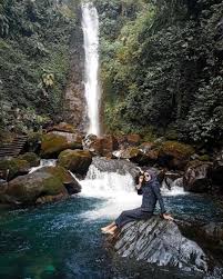 Setiap libur panjang tiba, kita hampir selalu diberi kabar tentang padatnya jalanan menuju puncak, bogor. Curug Ciparay Akses Dan Harga Tiket Masuk Terbaru Trip Jalan Jalan