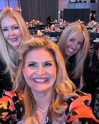 Grace Bonilla's Instagram, Twitter & Facebook