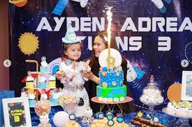 Berapa harga kek hari jadi baby shark ini? Myartis Com Myartis My Artis Ayden Sambut Birthday Ke 3 Tema Astronaut Kami Rindu Daddy