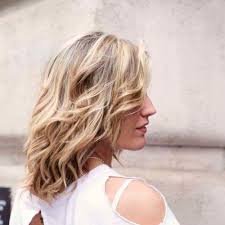 Color the center part a dark brown and keep using a shade lighter until you reach the hair near your. Hair Streaks 20 Updated Ways To Wear This Trend All Things Hair Us