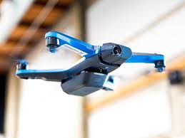 Skydio 2 Drone Is A 1 000 Self Flying Action Cam Cnet Drone Technology Aerial Photography Drone Drone Photography