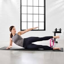 Per fare un allenamento completo del corpo, tuttavia, nella realtà non serve un'intera palestra di attrezzi ma solo quelli giusti. I Migliori Attrezzi Economici E Poco Ingombranti Perfetti Per Allenarsi A Casa