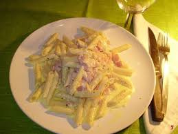 Le penne con la panna e il prosciutto sono un piatto che mi ricorda tanto mia mamma. Penne Panna E Prosciutto Cotto Pennette Pasta Panna Prosciutto Cotto