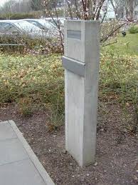 Briefkasten Perfekte Symbiose Aus Beton Und Stahl Briefkasten Briefkastenanlage Standbriefkasten