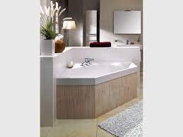 Optimise l'agencement et la circulation des sdb rectangulaires et étroites. Baignoires D Angle 10 Exemples D Integrations