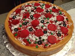 See how to turn a regular round cake into a pizza pie—er, pizza cake! Pin On Pizza Theme