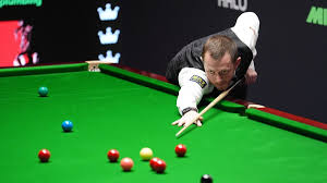 Mark Allen seizes on ‘unforgivable’ Barry Hawkins blunder to reach semi-finals