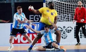 وصف يحيى الدرع لاعب منتخب مصر لكرة اليد، لقاء فريقه المرتقب مع أسبانيا في أولمبياد طوكيو 2021، بالقتال الأخير. Ø±ØºÙ… ÙˆØ²Ù†Ù‡ Ø§Ù„Ø²Ø§Ø¦Ø¯ Ù„Ø§Ø¹Ø¨ Ù…Ù†ØªØ®Ø¨ Ø§Ù„ÙƒÙˆÙ†ØºÙˆ Ù…ØºÙˆÙ…Ø¨ÙŠ ÙŠØ¬Ø°Ø¨ Ø§Ù„Ø£Ù†Ø¸Ø§Ø± Ø¨Ù…Ø³ØªÙˆØ§Ù‡ Ø§Ù„Ø±Ø§Ø¦Ø¹ ÙÙŠ Ù…ÙˆÙ†Ø¯ÙŠØ§Ù„ Ù…ØµØ± Ù„ÙƒØ±Ø© Ø§Ù„ÙŠØ¯ ÙˆÙƒØ§Ù„Ø© ØµÙØ¯