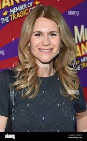 Deborah Howe's Instagram, Twitter & Facebook