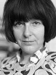 „die waren reich, antwortet friederike mayröcker, ohne raum für zweifel zu lassen, als ich sie läuft man die anzengrubergasse hinunter in richtung ihrer heutigen wohnung, sind es wiederum. Poesie Als Zaubertrank News Orf At