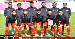 Teknik ini dapat kamu lakukan untuk menunjukan kelihaian kamu dalam bermain bola. Pemain Piala Belia Presiden Kelantan Boleh Tersenyum