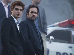 Poitier erhielt eine regelmäßige abrechnung für. Riverdale 1 Staffel Serienkritik Movie Infos