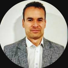 Kira Vasquez (@KiraVasquezC)