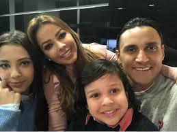 Hija de Andrea Salas sobre sus padres: “merecen privacidad”