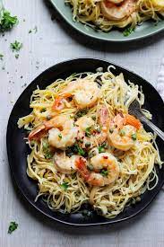 Other than quality family time, it's the #1 reason we go home on the holidays, amirite? Instant Pot Shrimp Scampi Garden In The Kitchen