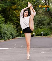 Charli D Amelio Workout Routine And Diet Plan 2020 Health Yogi In 2020 Workout Routine Charlie Video Dance Videos