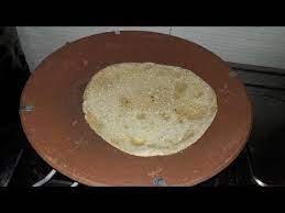 Making Roti On Clay Tawa First Experience Benefits Maintain Mitti Ka Tawa Remi Clay Tawa Youtube Roti Food Recipes