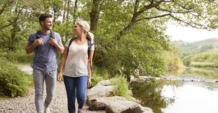 If you are a moderate walker, using the example in step 2, multiply 1495.6 by 0.6. How Many Calories Are Burned While Walking