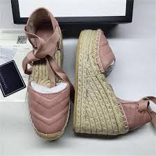 Posez un pied dans la nouvelle saison avec les chaussures pour femme de tommy hilfiger. Acheter Femmes En Cuir Wedge Plate Forme Espadrille Mode Matelasse En Cuir Grosgrain Cord Sandales Plateforme En Cuir Vachette Toile Talon Talons Designer Shoes De 56 9 Du Beatshoes Fr Dhgate Com
