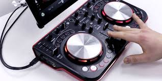 Les tables de mixage numériques sont des appareils relativement compacts, qui peuvent traiter les signaux la table de mixage bose t8s tonematch permet de régler votre son dans les moindres détails lors en effet, elle est idéale pour le mixage, l'enregistrement et le monitoring. Les Meilleures Tables De Mixage Comparatif Guide D Achat En Fevr 2021