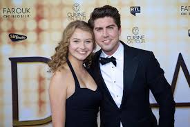 Скачать бесплатно mp3 dopebwoy henkie t bilal wahib in mash up van brassband ritmo percussion jouw stad. Coc Prijs Uitgereikt Aan Jeugdserie Spangas