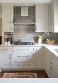 Like White Cupboards With Neutral Subway Tile Backsplash Diy Kitchen Renovation Kitchen Design White Kitchen Design