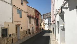 Sala, comedor, cocina, 2 recámaras, 1 ½ baños, cochera para 1 auto, fraccionamiento cerrado. Casas De Pueblo En Venta En Requena