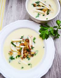 Den Herbst Loffeln Cremige Selleriesuppe Mit Maroni Und Apfeln Sellerie Suppe Rezepte Suppenrezepte