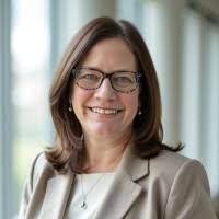 Mindy Elliott's Instagram, Twitter & Facebook