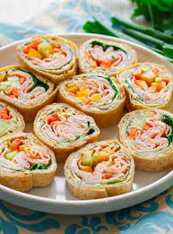 Einfach und schnell zuzubereiten, schmecken sie warm und kalt einfach mit ein bißchen ketchup. 1001 Schnelle Und Einfache Fingerfood Ideen Und Rezepte Fingerfood Fingerfood Rezepte Partyrezepte Fingerfood